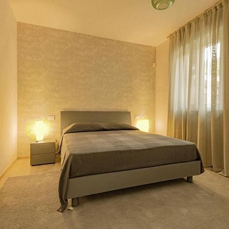Corneliano d'Alba Alloggio Nuovo In Centro Paese מראה חיצוני תמונה